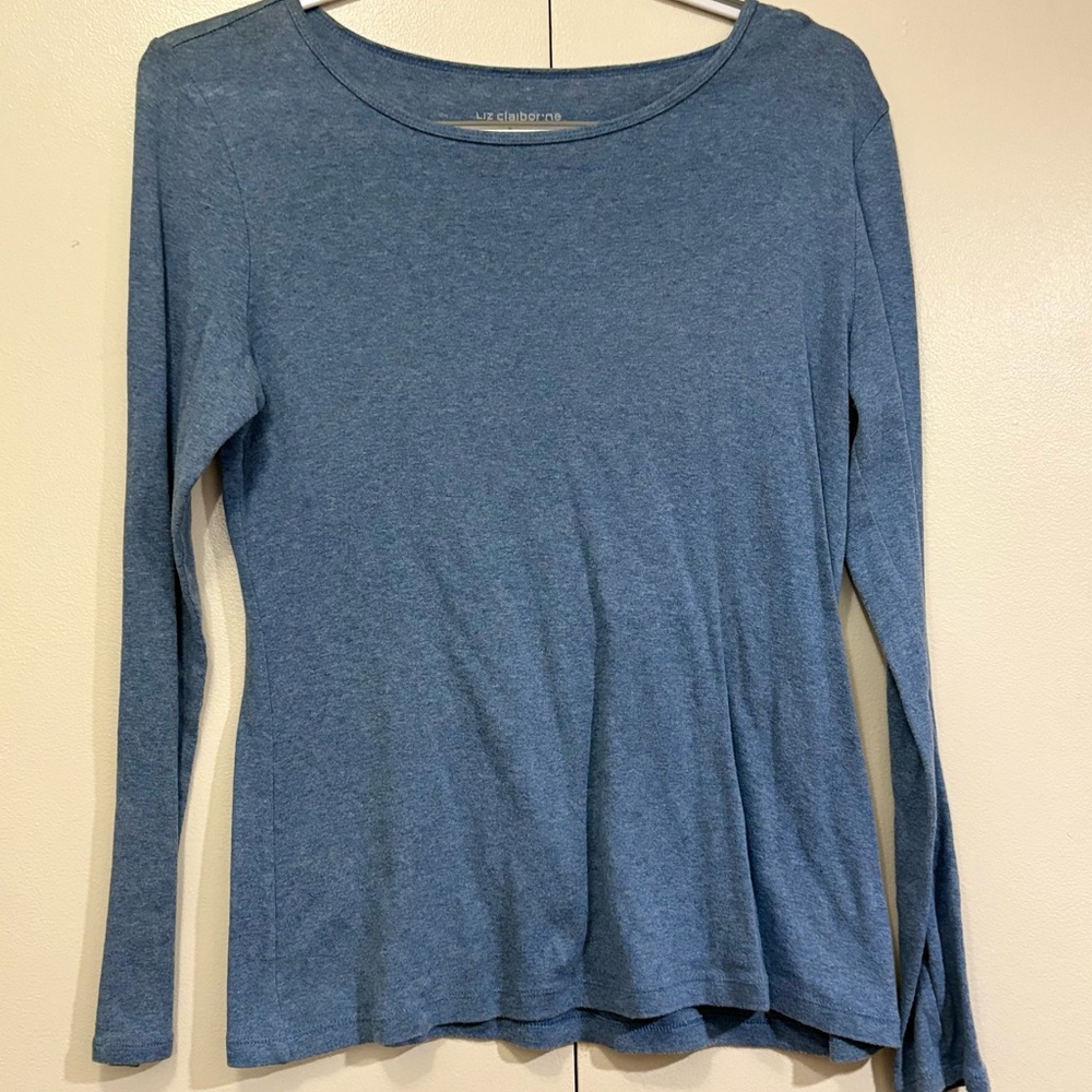 Liz Claiborne Fitted Blue Long Sleeve Tee